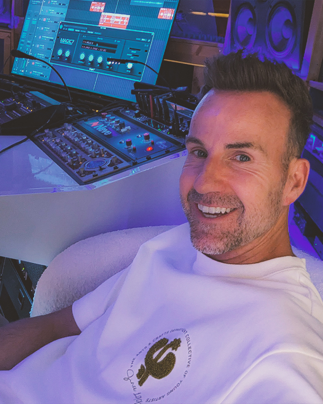 Micha im Studio bei Adrian Louis in München